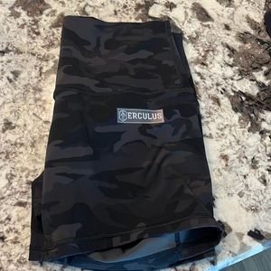 Herculus Apparel Hyper Short Size 8